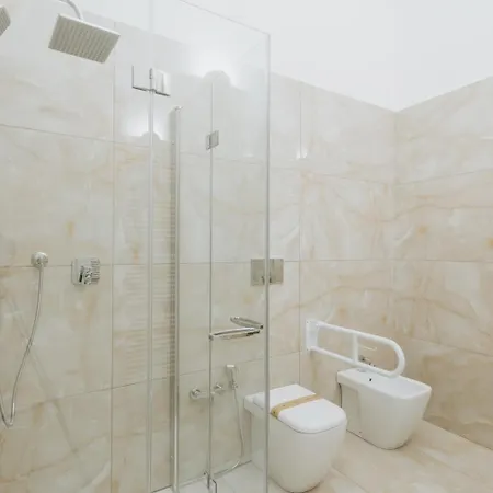 Duomo Guest house 4*