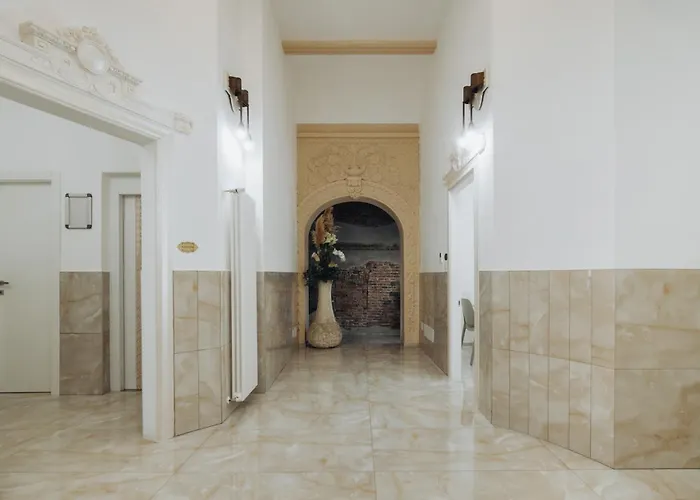 Duomo בית הארחה 4*